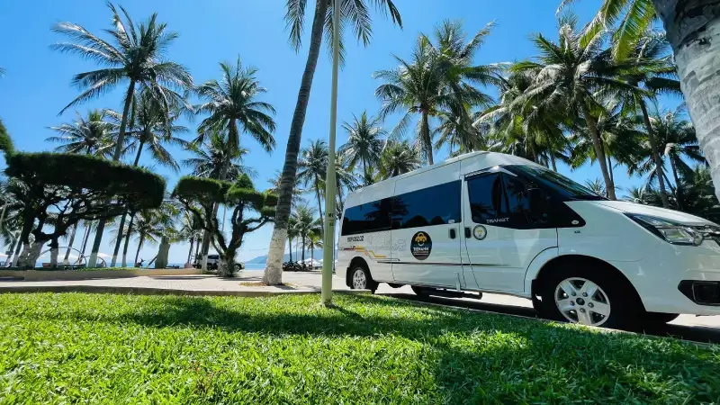 Thuê xe có tài xế